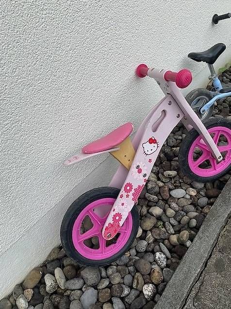 Hello Kitty Veicoli per bambini: Laufrad Hello Kitty – Usato da Uetikon am See venduto da Kapfense143 2