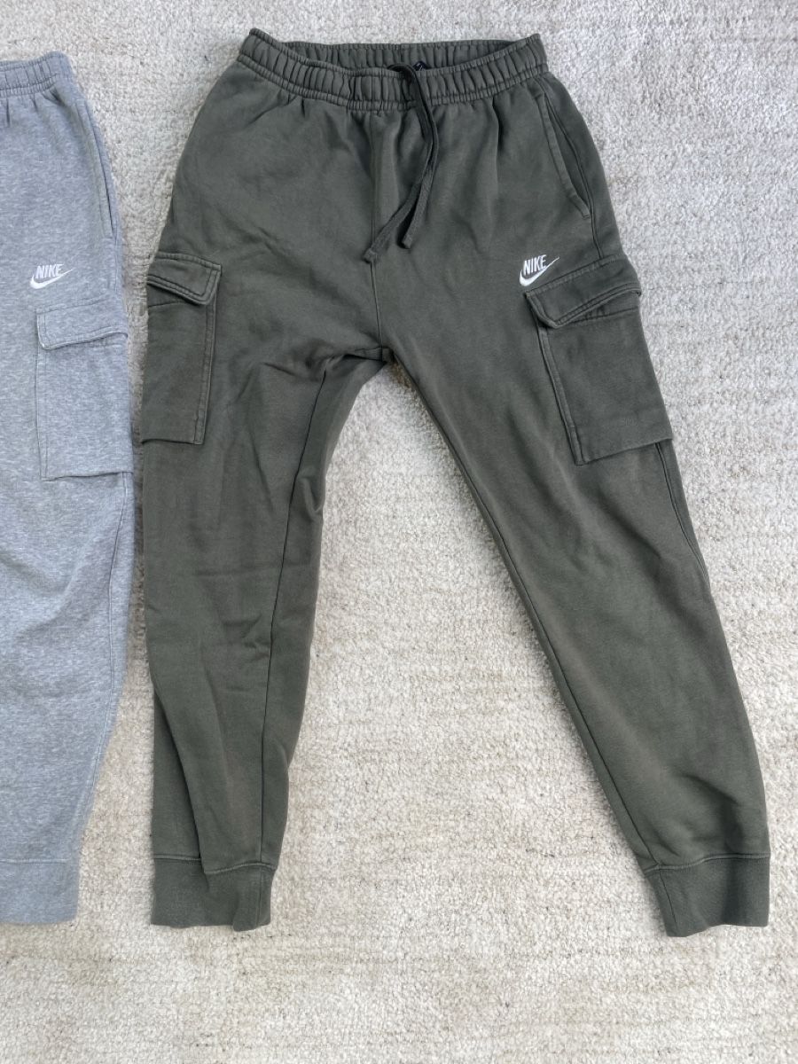 Pantaloni: Nike Trainerhose grösse S 2paar – Usato da Hergiswil NW venduto da natejuke 2