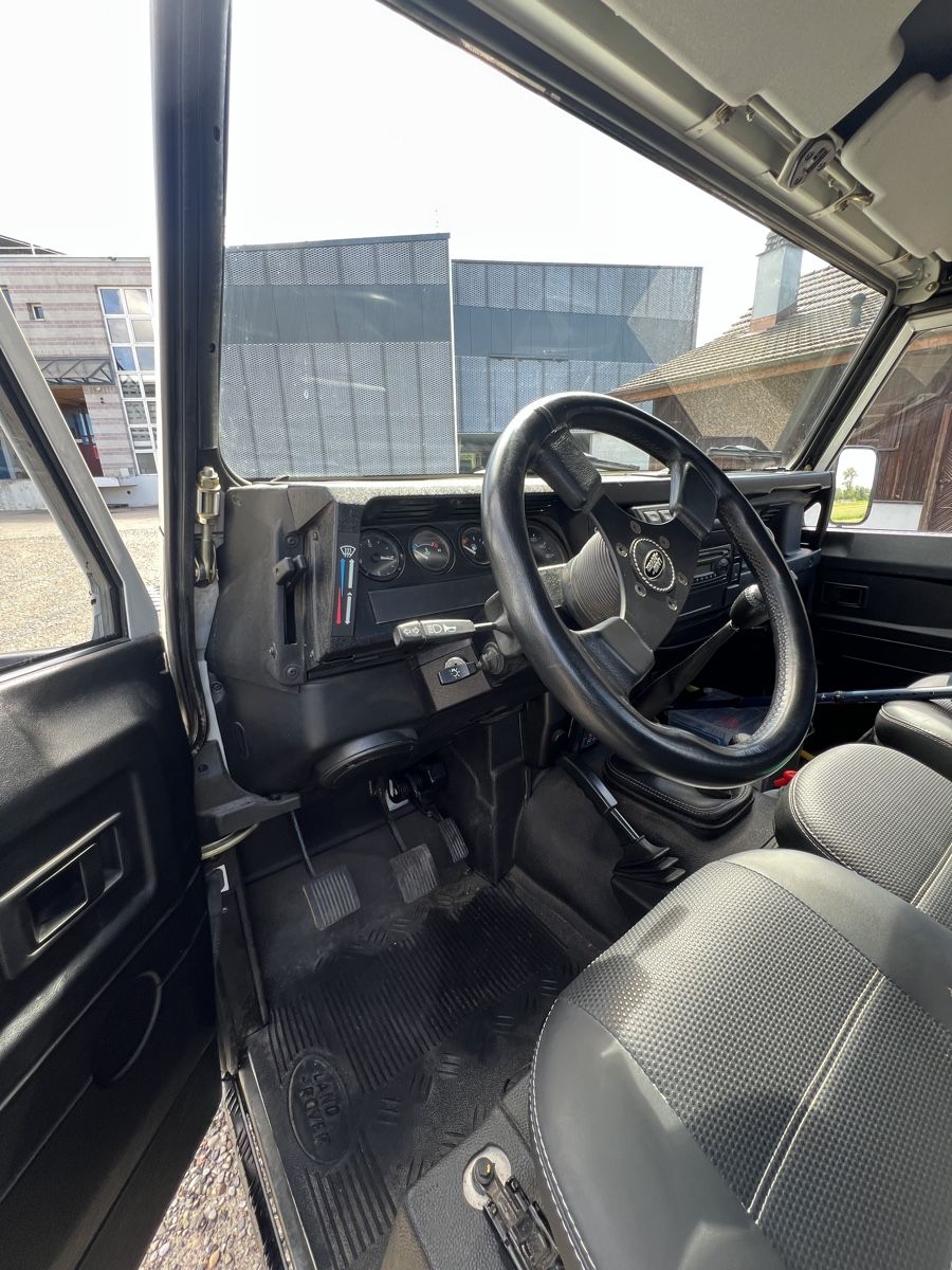 Land Rover Automobili: LAND ROVER DEFENDER 90 TD5 – Usato da Weinfelden venduto da landy60 3