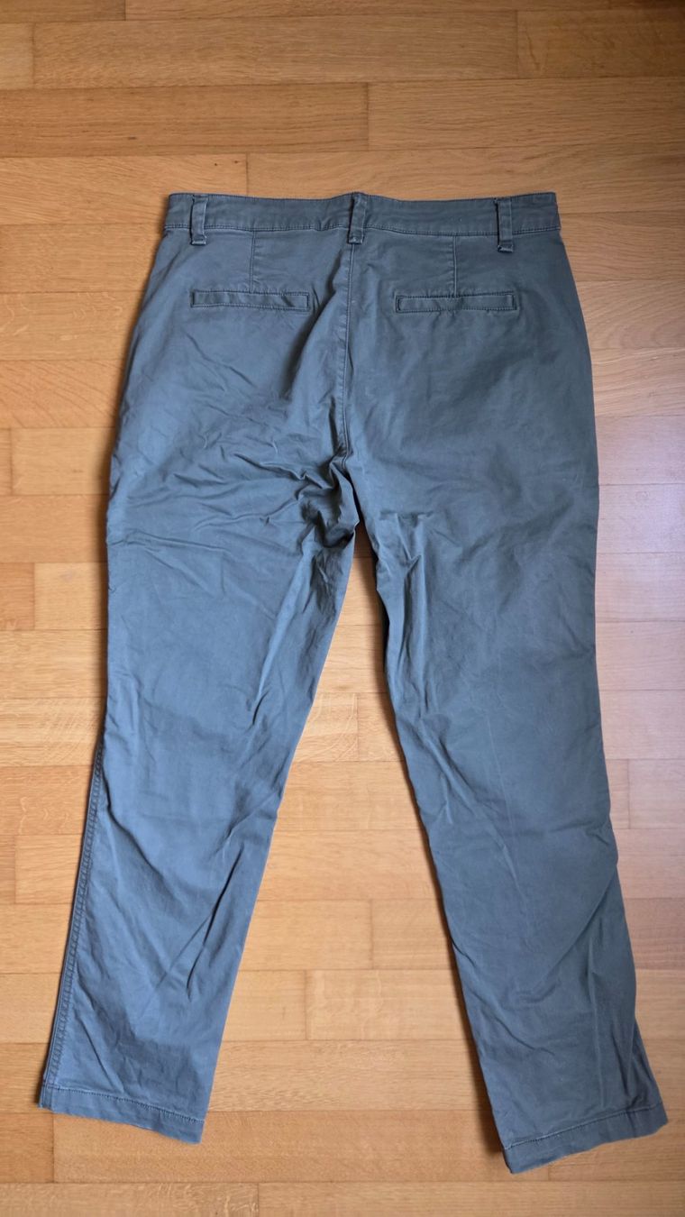 Gap Pantaloni: GAP Girlfriend Chino Khaki – Usato da Fislisbach venduto da Maieriisli25 4