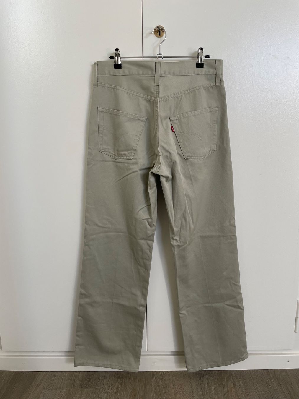 Levi's Pantaloni: Hose Levi's W29 – Usato da Bern venduto da ann_z7qj 1