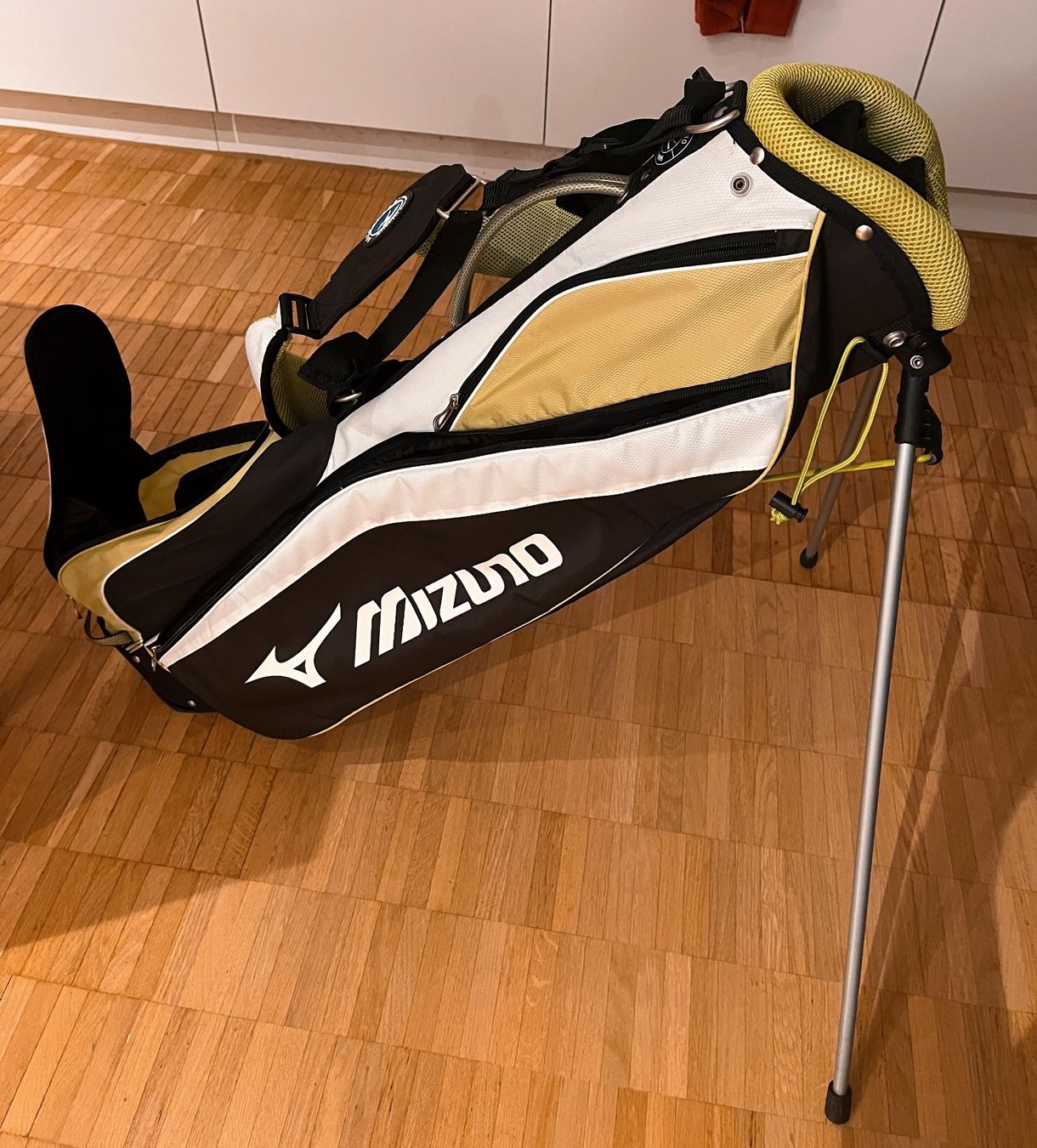 Mizuno Taschen: Mizuno Golfbag – Gebraucht aus Zürich von MarNer