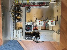Elektroverteilung LS, Schaltuhr, Klemmleisten usw.