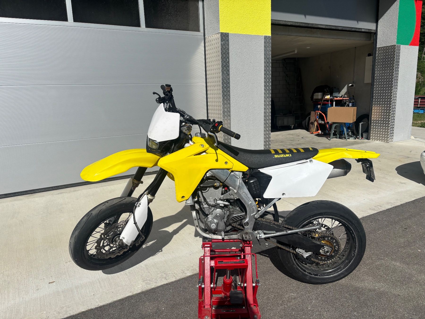 Suzuki Strada: Valenti racing 450 sm – Usato da Merishausen venduto da edw_y8yk 1