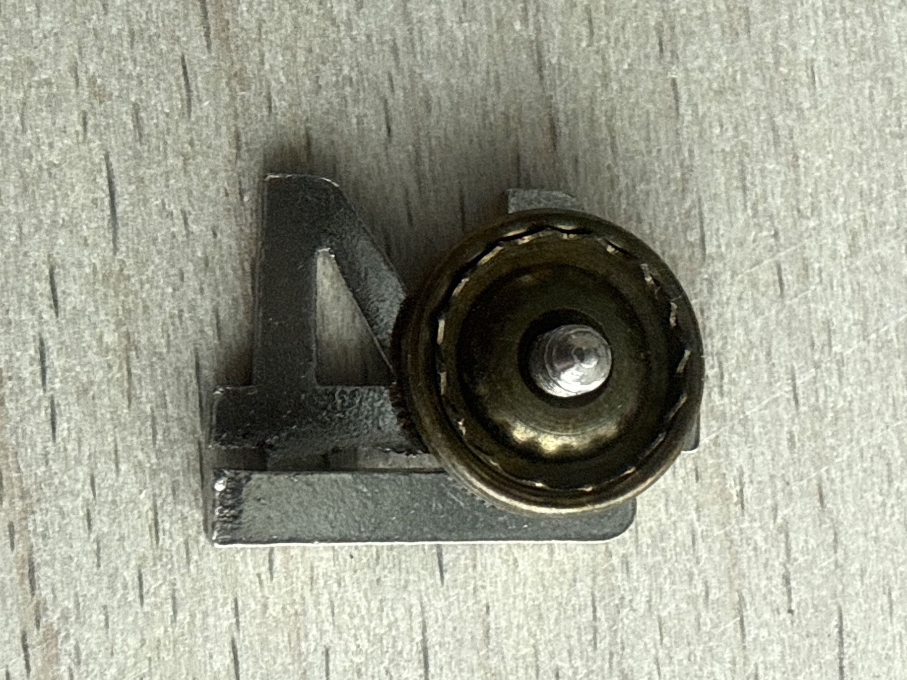 Plaquettes & Badges: Pin 44 – D'occasion à Glattbrugg par Schweigmatt 1