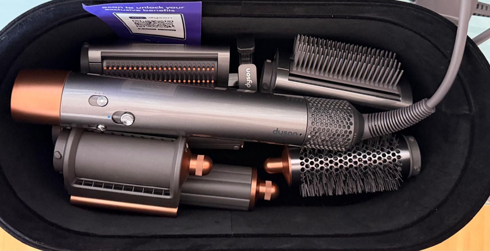 Dyson Asciugacapelli: Dyson Airwrap Complete Styler neuwertig im Koffer – Nuovo (secondo la descrizione) da Wallisellen venduto da one4all2014 2