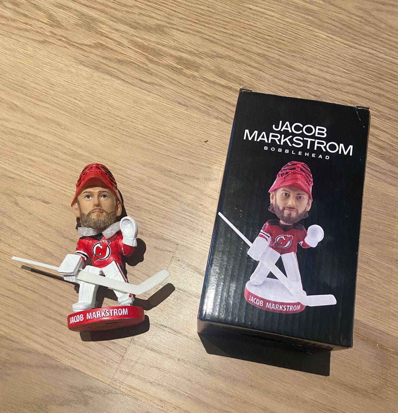 Statuette: Bobblehead NHL New Jersey Devils Jacob Markstrom – Nuovo e nell'imballaggio originale da Horgen venduto da nasten