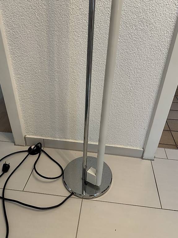 Lampes: Steh Leuchte Tube Light  Design – D'occasion à Bern par Ninitto 1