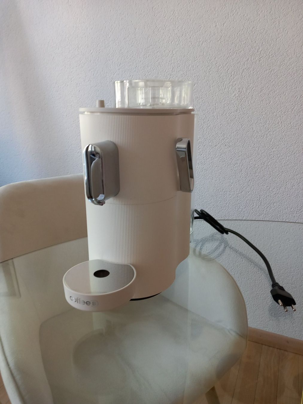 Coffee B Kaffeemaschinen & Espressomaschinen: Kaffeemaschine CoffeeB in weiss – Gebraucht aus Altstätten SG von S.Willow 1