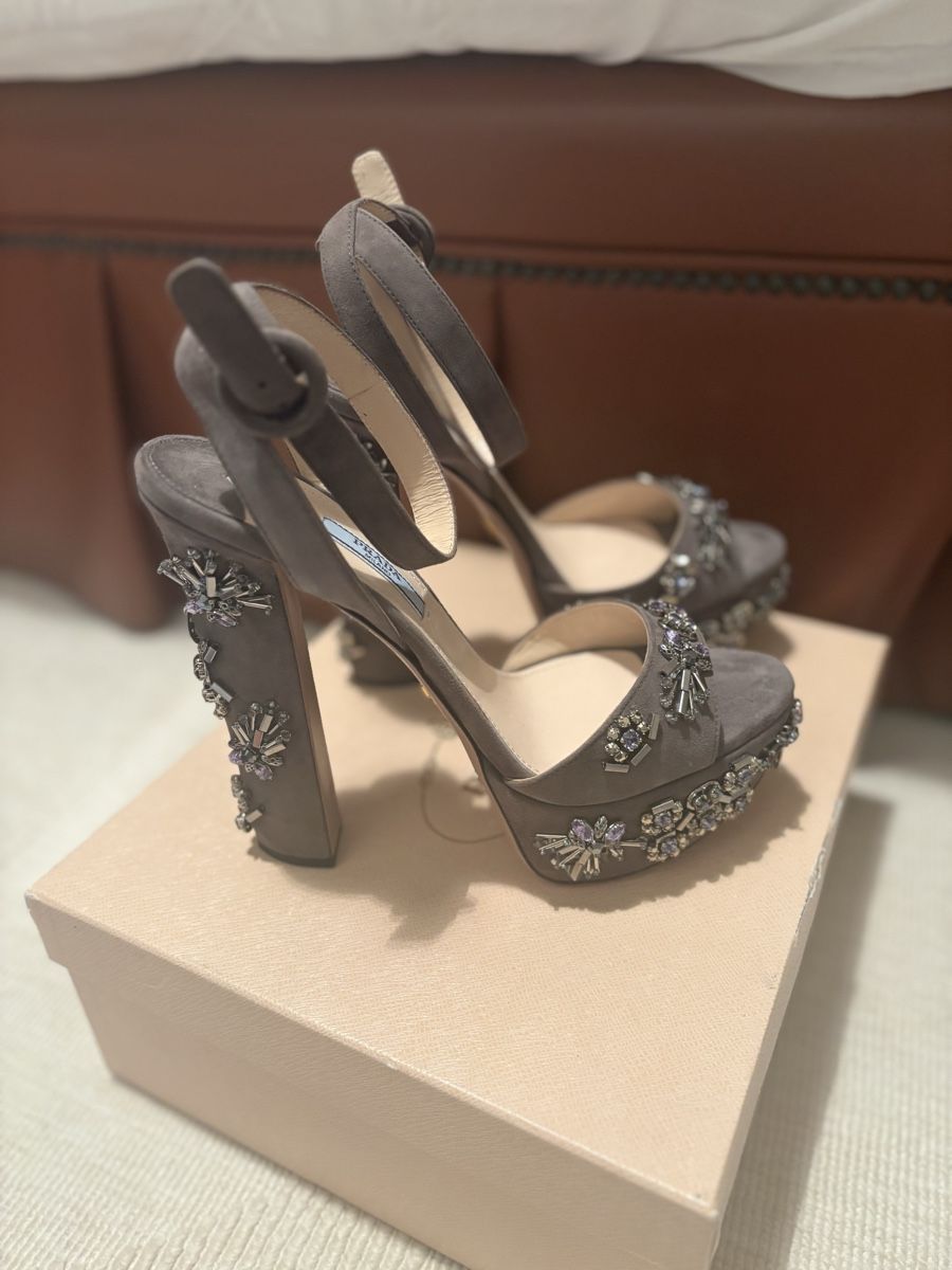 Prada Scarpe da donna: Unworn Prada Crystal Heels 40 – Nuovo e nell'imballaggio originale da Zürich venduto da jir_k6j2 1