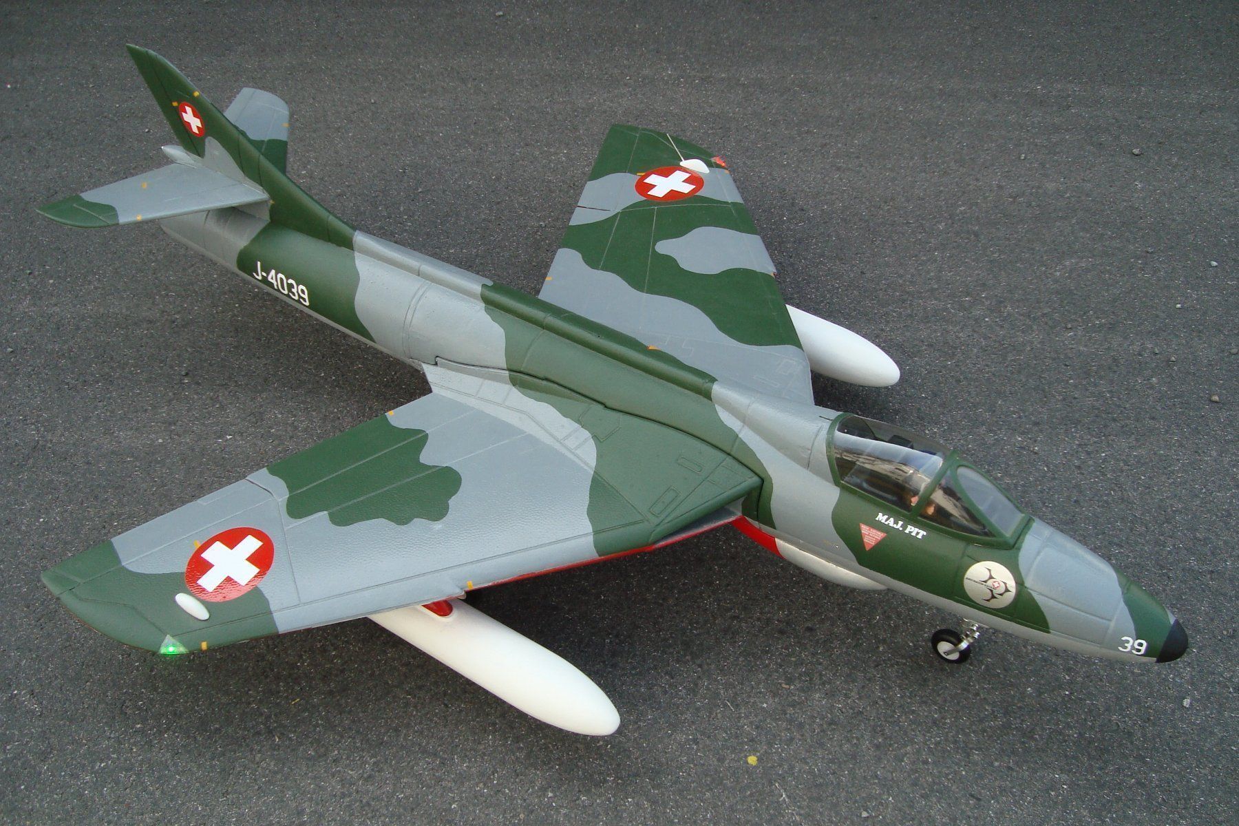Modellismo RC: Hawker Hunter MK 58 – Nuovo (secondo la descrizione) da Rubigen venduto da remarub