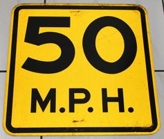 50 M.P.H. Strassenschild USA