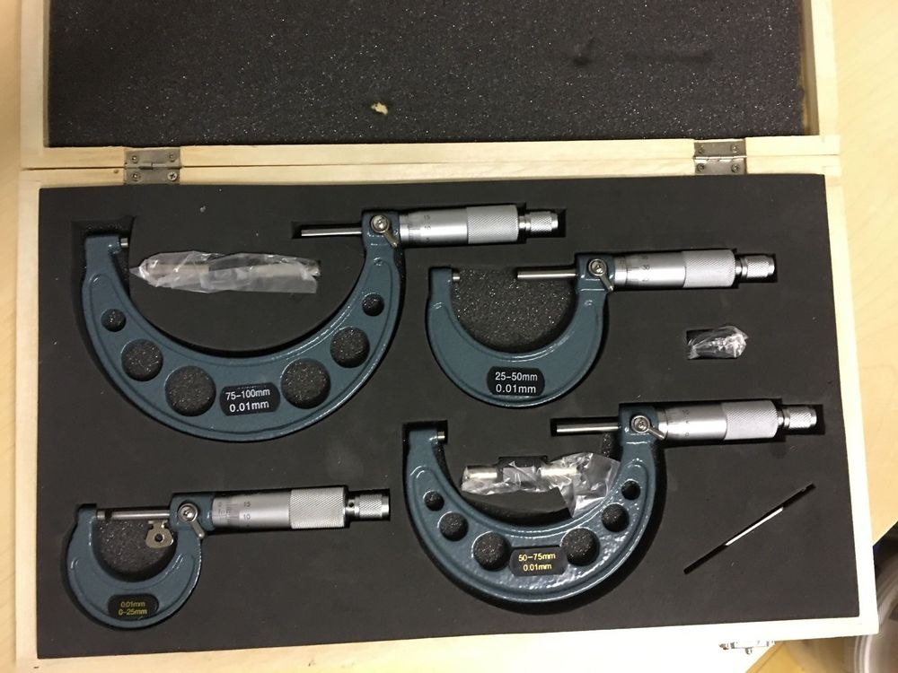 Mikrometer 4 Stück 0-100 MM (Neu und originalverpackt) in Bigenthal für ...
