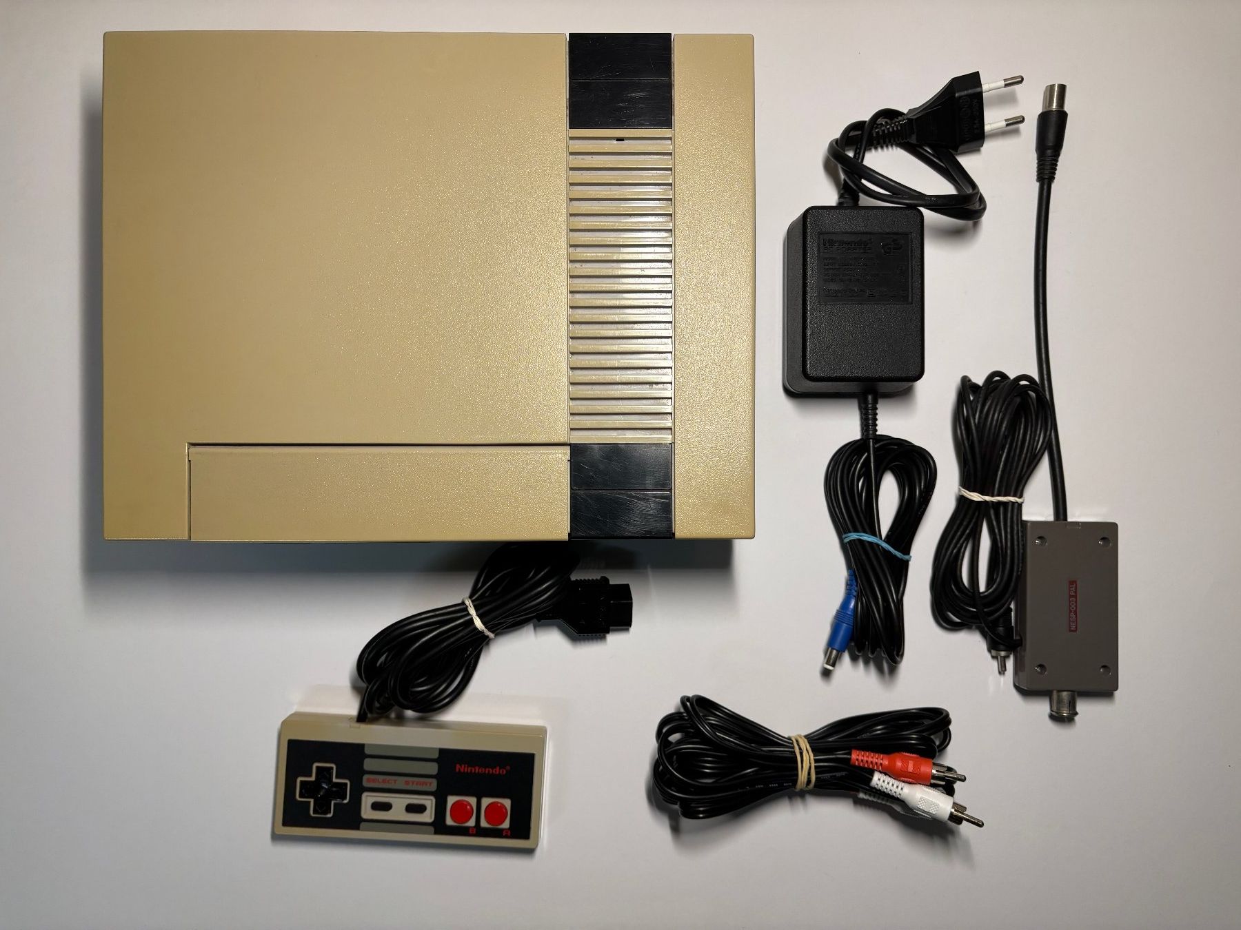 Nintendo Console: NES - Konsole – Usato da Allschwil venduto da bul_5pmr