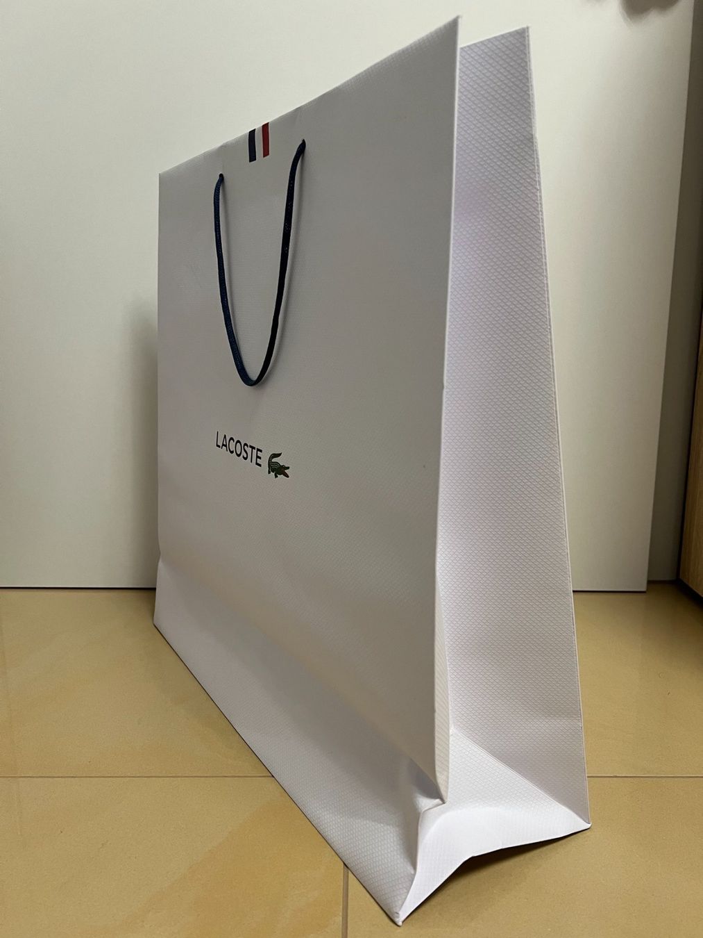 Lacoste Borse: Einkaufstasche von Lacoste – Nuovo (secondo la descrizione) da Neuenegg venduto da bra_55gz 3