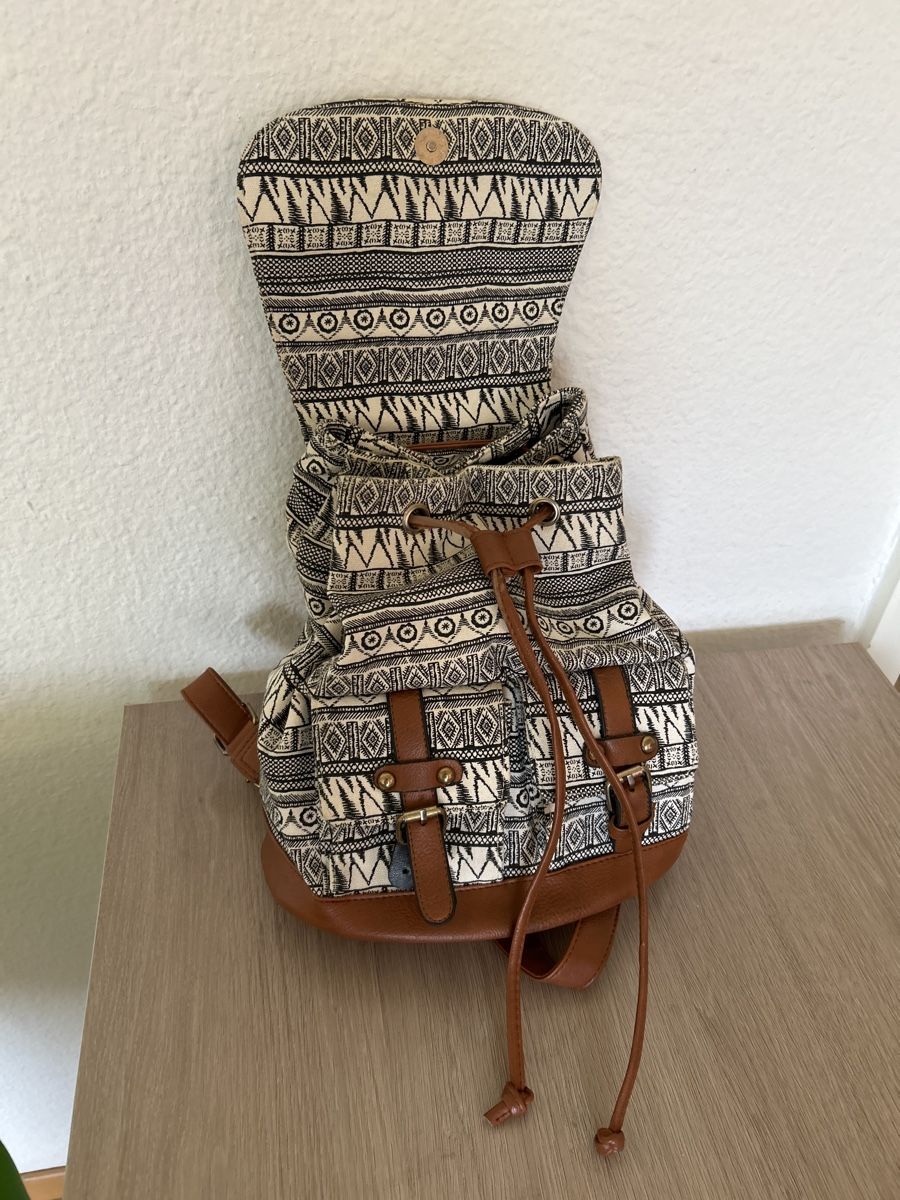 Zaini: Rucksack mit Muster + Lederdetails – Usato da St. Gallen venduto da MoMaMu12 1