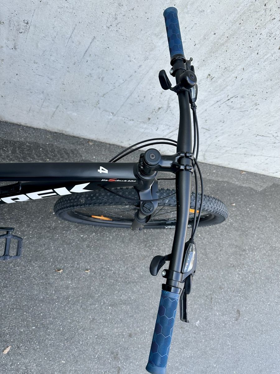 Trek Biciclette: Trek Marlin 4 M Wheel Matte black – Usato da Luzern venduto da HochM16 2