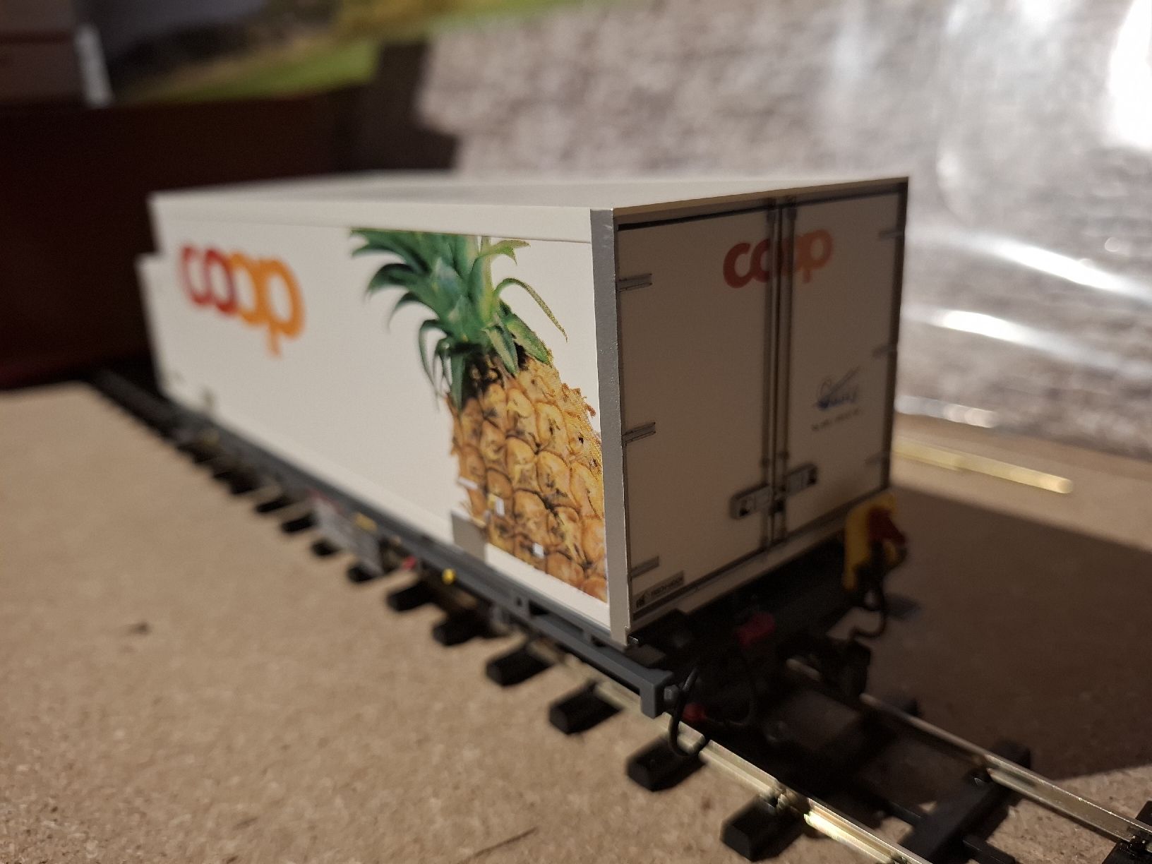 Bemo Modellini di ferrovie: Bemo Güterwagen Coop Spur 0m – Usato da Lausen venduto da Spur0stoef 2