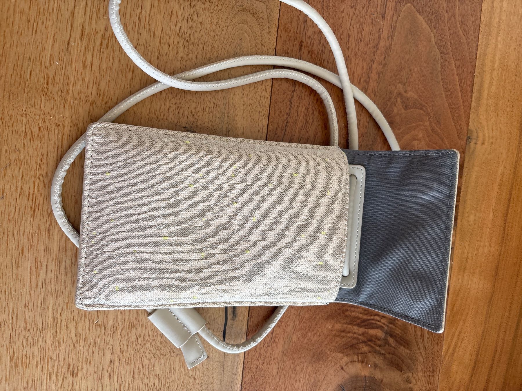 Kapten & Son Borse: Kapten & Son Handytasche. Sommerlich Beige – Usato da Wettswil venduto da Missyellow 1
