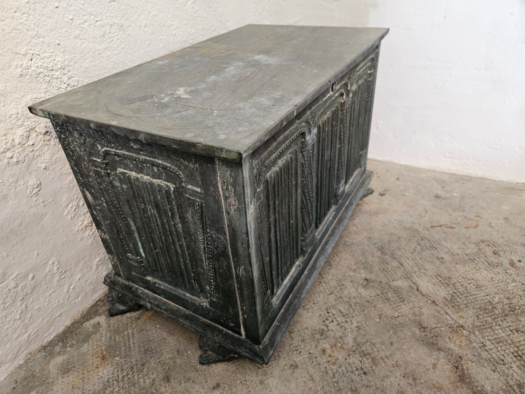Unique, coffre gothique, bronze, 19ème, 54x 31x38.5 (H) cm. (D'occasion ...