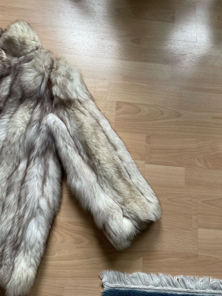 Cappotti: Cappotto di pelliccia usata  donna – Usato da Bellinzona venduto da remarema 2