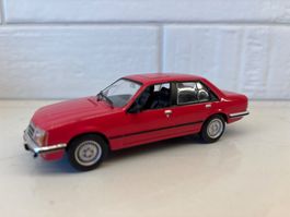 Ixo Opel Commodore 1/43