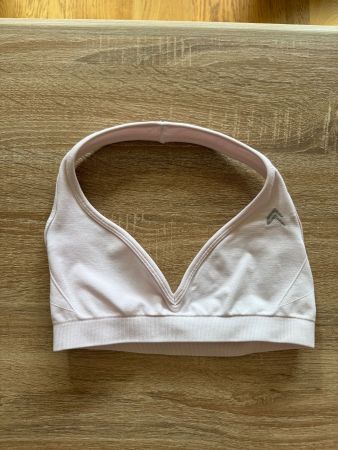 Oner Active EFFORTLESSLIFT™ SEAMLESS HALTER NECK SPORTS BRA