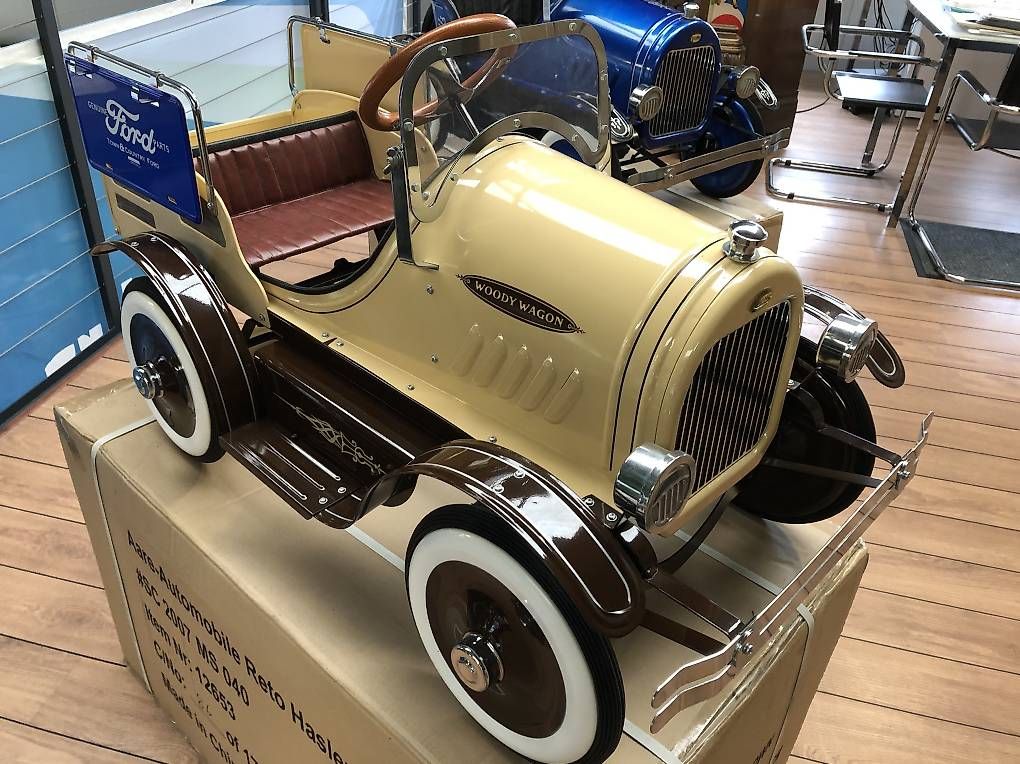 Veicoli per bambini: Tretauto Pedal Car – Nuovo (secondo la descrizione) da Gampelen venduto da Steuer0