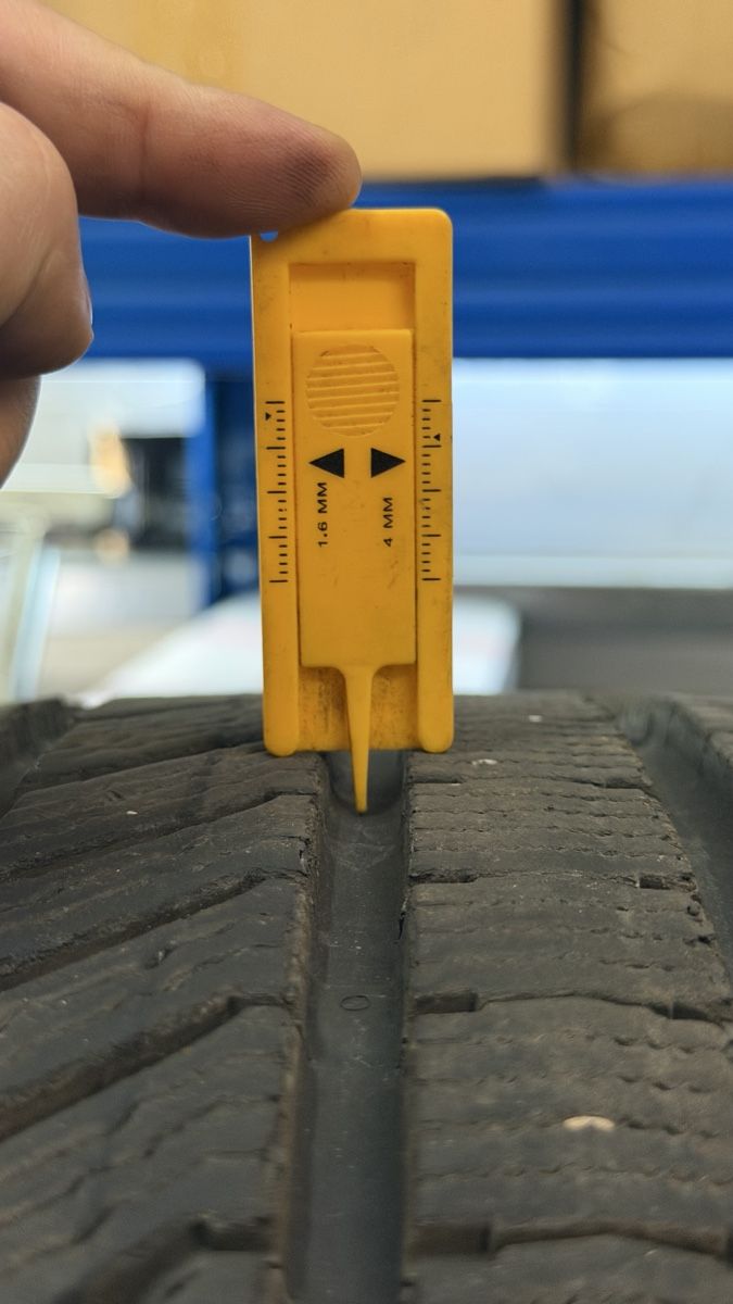 Pneumatici & Ruote complete: Continental Winterreifen – Usato da Sargans venduto da Sauto24 7