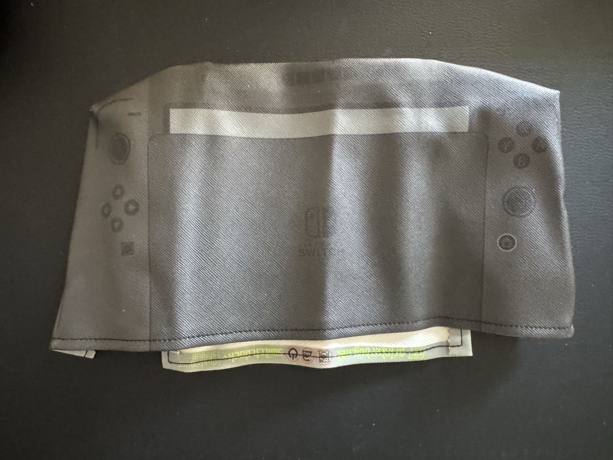 Nintendo Consoles: Nintendo Switch OLED et accessoires – D'occasion à Blonay par ADO_79 6