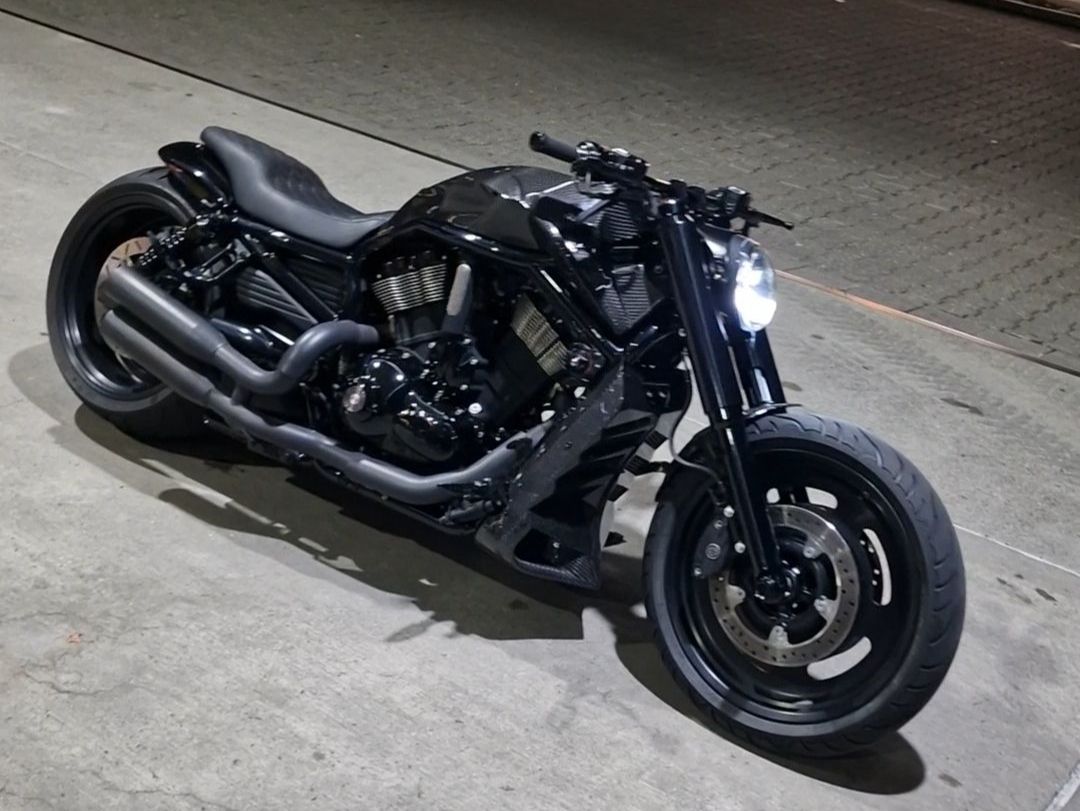 Harley-Davidson Cruisers: Harley Davidson Night-Rod, Top Zustand – D'occasion à Glattpark(Opfikon) par jon_7jvz 1