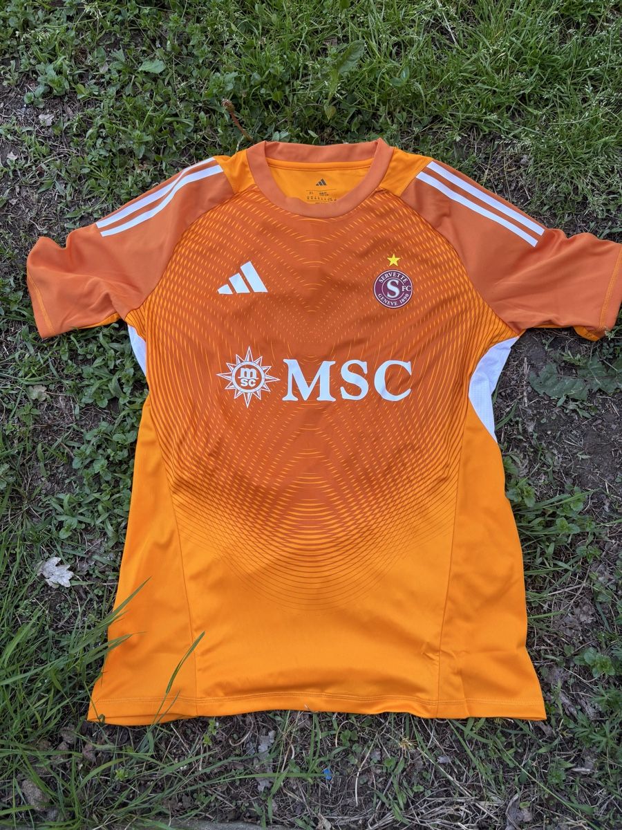 Adidas Canottiere & Pantaloni: Maillot gardien Servette – Nuovo e nell'imballaggio originale da Coinsins venduto da LaTof88