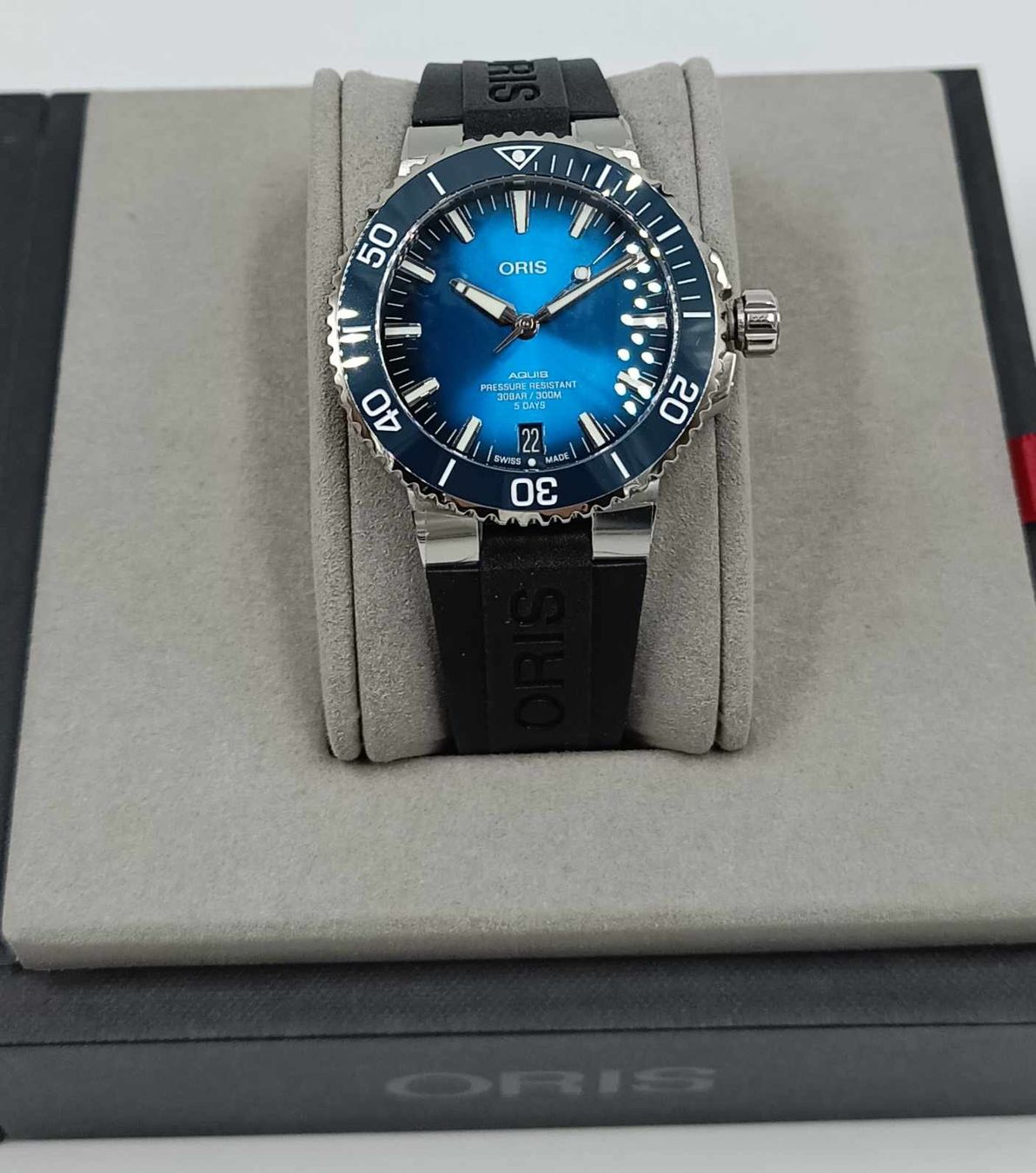 Oris Orologi: ORIS "AQUIS DATE CALIBRE 400" MIT BLAUEM ZIFFERBLATT – Nuovo (secondo la descrizione) da Luzern venduto da EdiGem