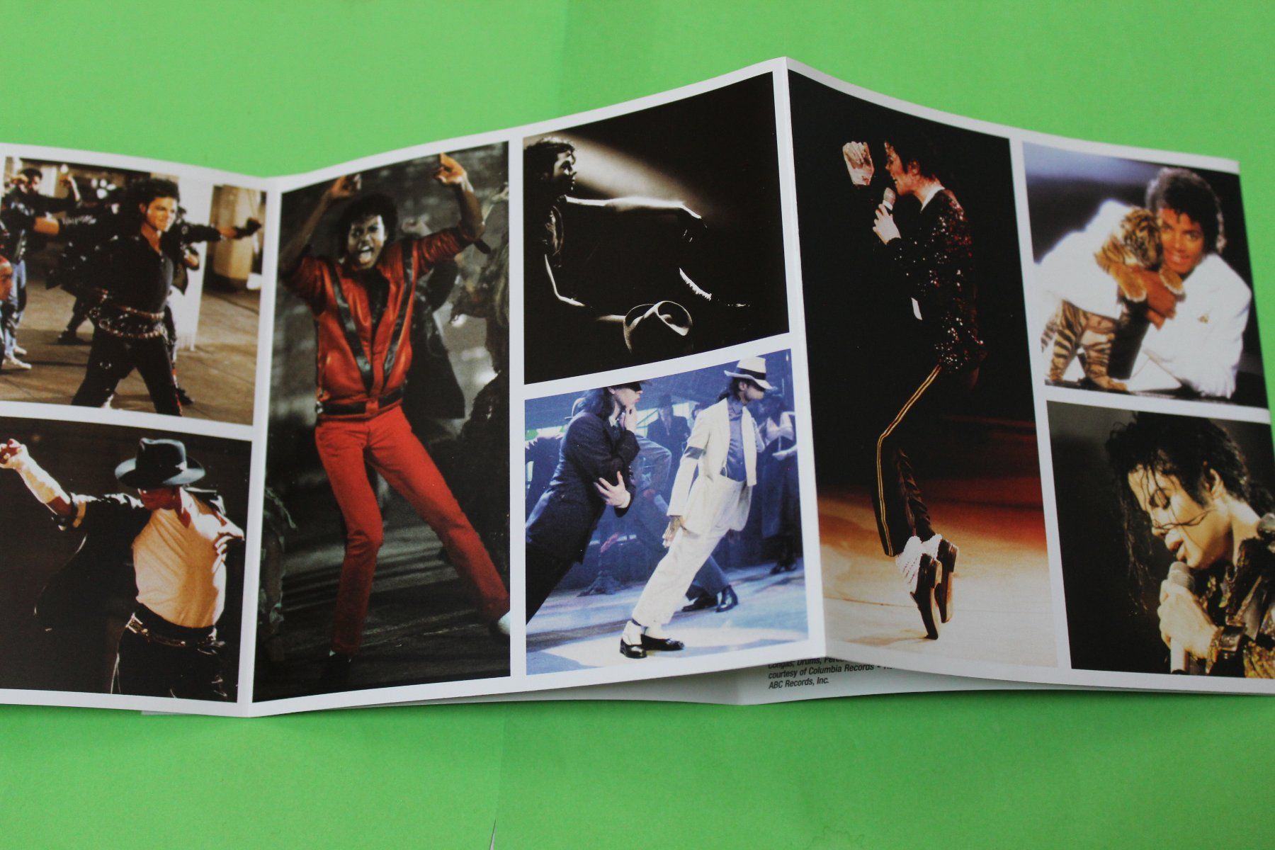 CD: The Essential Michael Jackson 2CD Guter Zustand – Usato da Tübach venduto da JamesStone 6