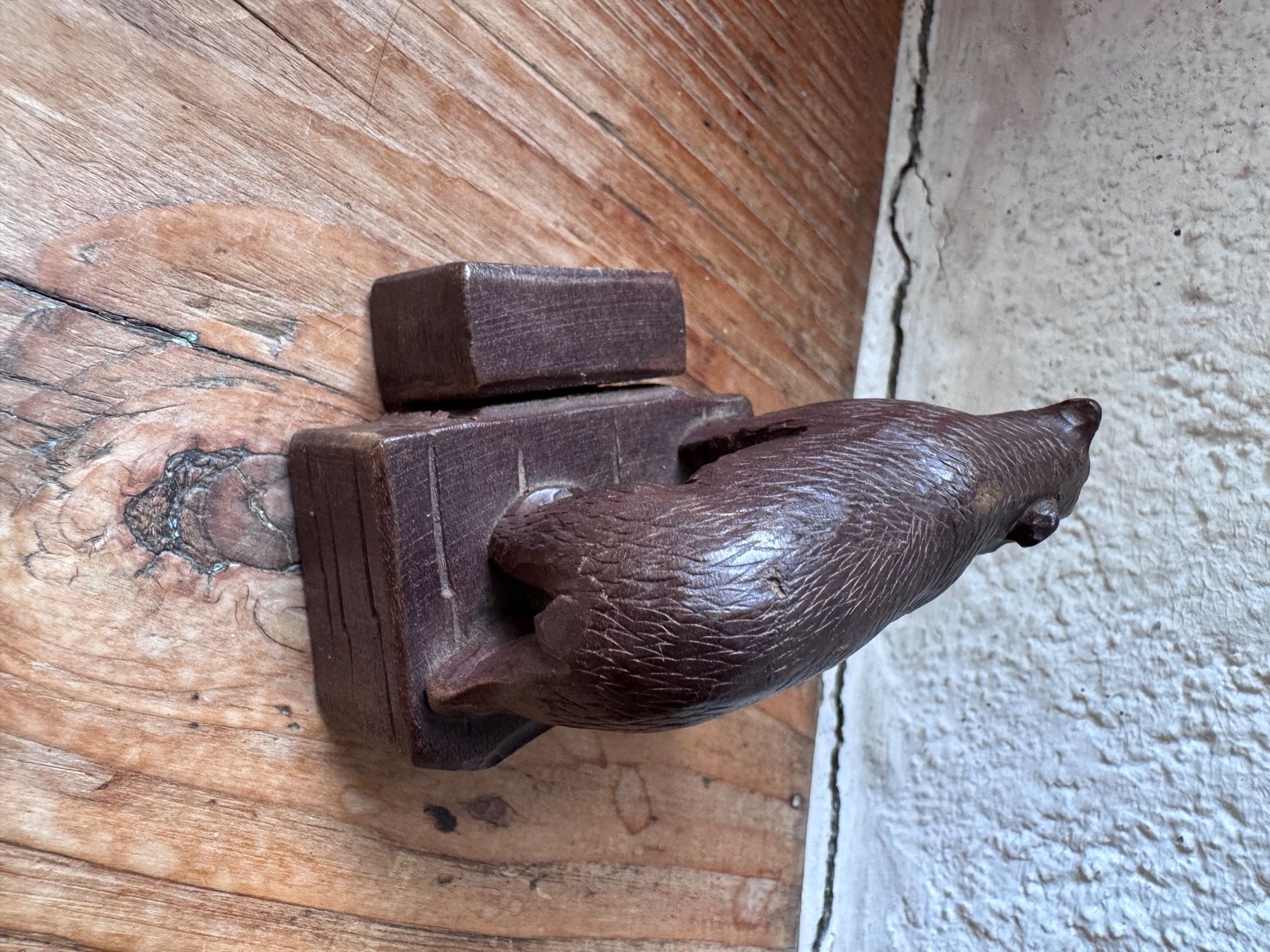 Skulpturen & Statuen: Brienzer Schnitzerei Streichholzhalter mit Bär – Gebraucht aus Glovelier von deepfunk 2