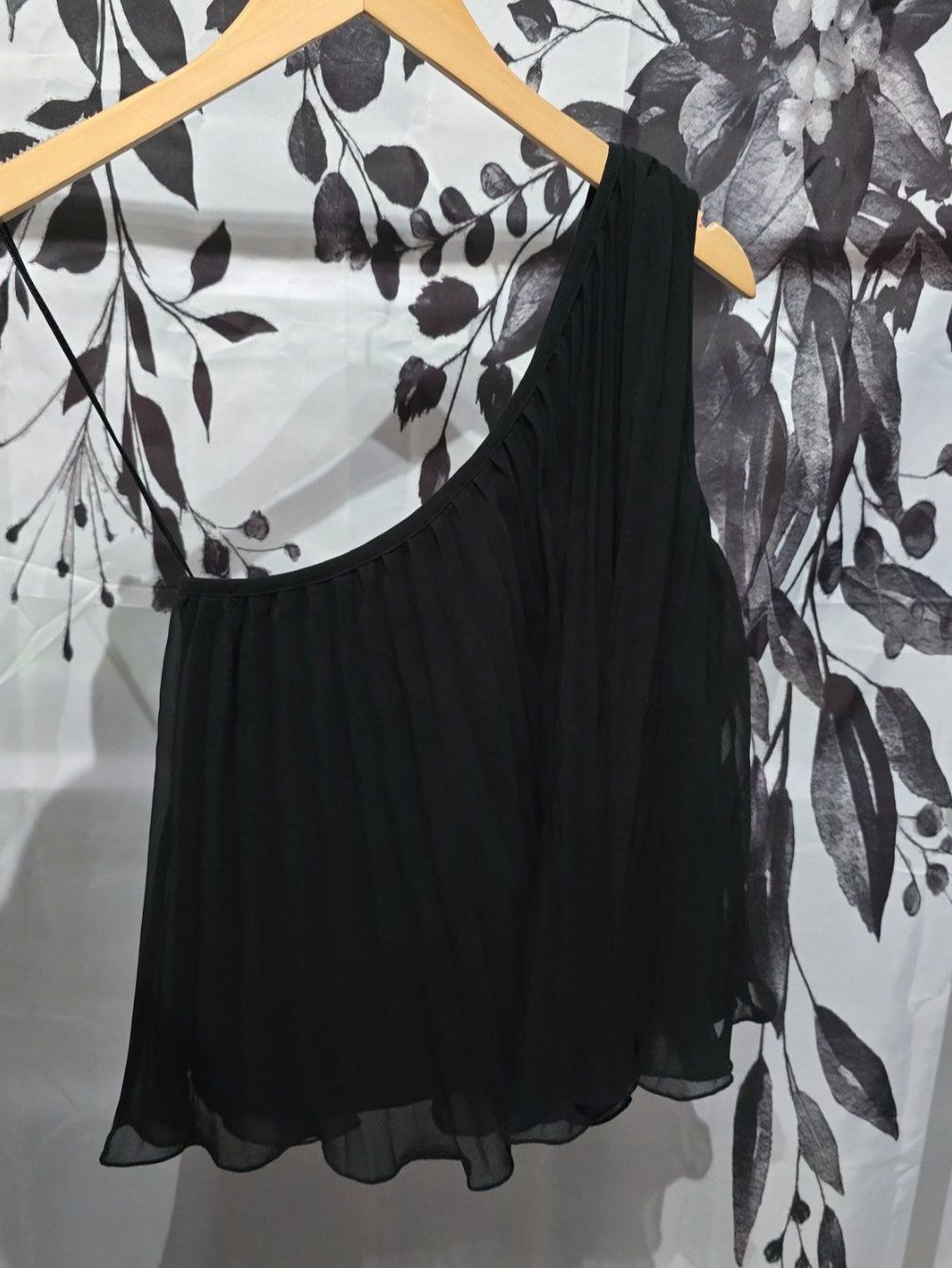 Asos Tops: ASOS Chiffon Top - 32 - One-Shoulder – Gebraucht aus Thalwil von VitaMini