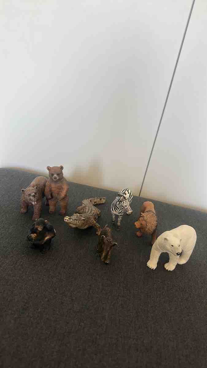 Statuette: Tierfiguren Schleich Bären Krokodil Zebra Eisbär – Usato da Mühlethal venduto da sarah-davide