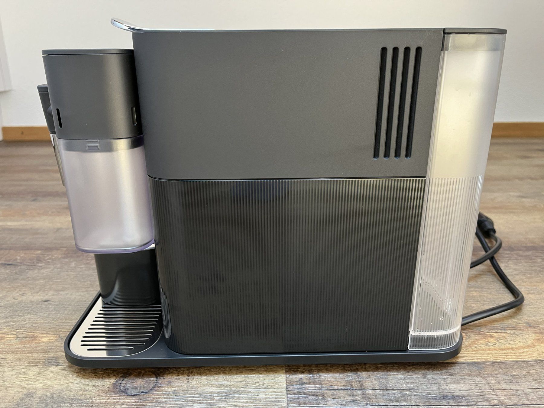 De'Longhi Macchine per caffè & Macchine per espresso: De'Longhi Lattissima One – Usato da Grosshöchstetten venduto da Professio7 3