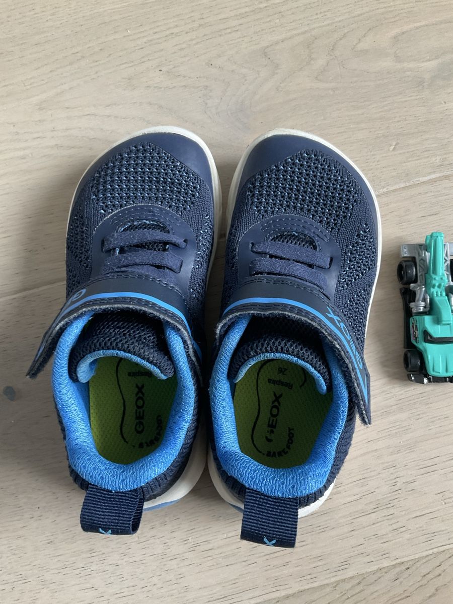 Geox Scarpe per ragazzi: Geox sneakers gr 26 – Usato da Zürich venduto da TheShips 2