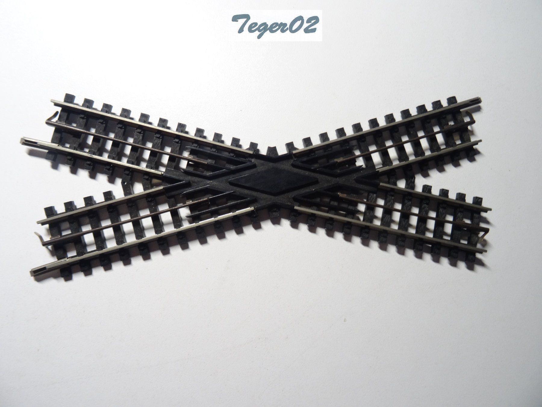Trix Modelleisenbahnen: Trix Express 4358 3-Leiter-Kreuzung Kunststoff – Neu (gemäss Beschreibung) aus Hochdorf von Teger02