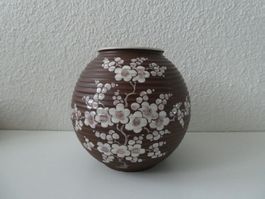 Gmundner Keramik / Kugelvase handbemalt Kirschblüten Dekor