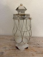 Laterne aus Metall im Shabby Chic Look