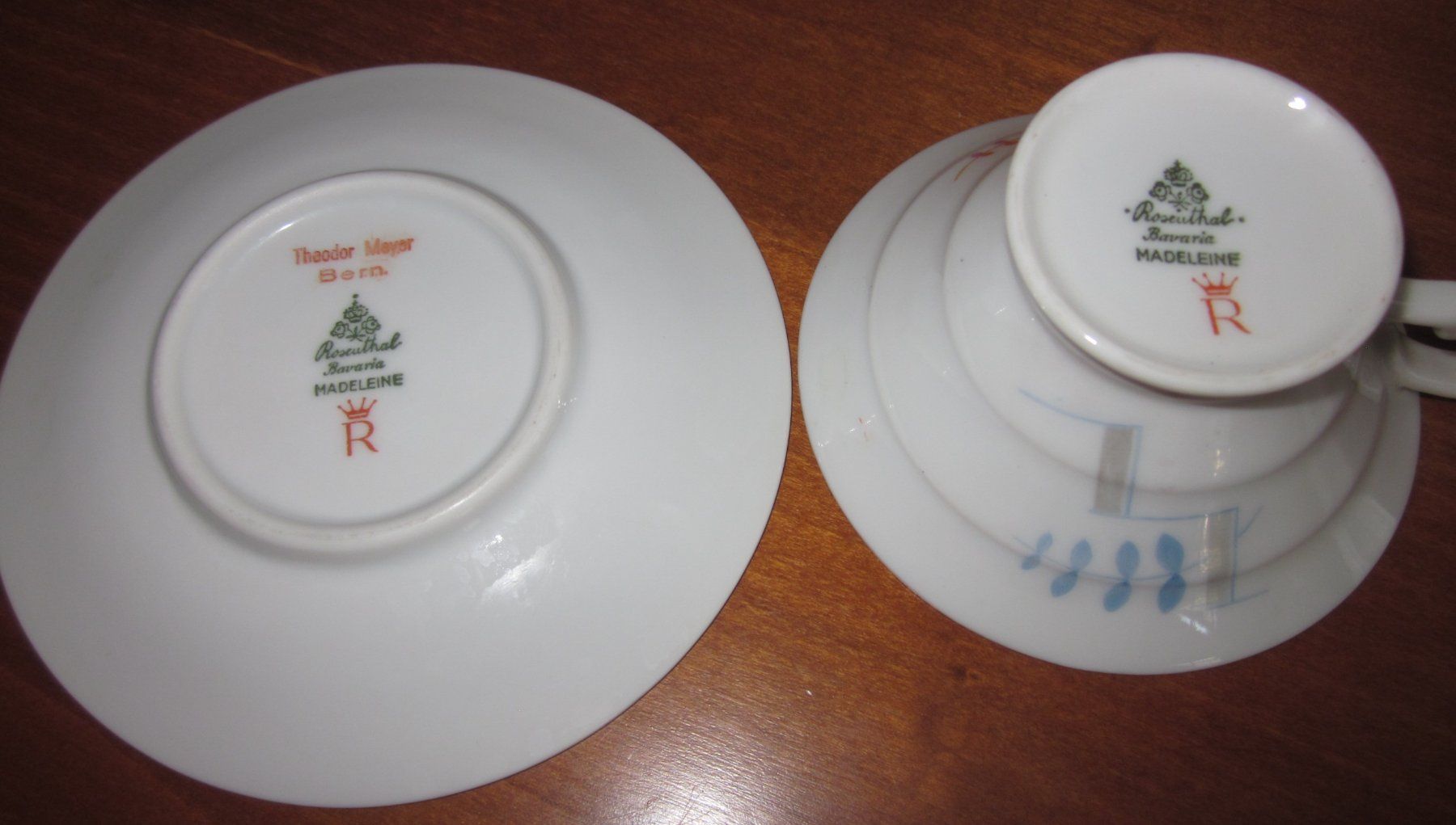 Rosenthal Tazze: Rosenthal: Antike  Mocca- Sammeltasse – Nuovo (secondo la descrizione) da Langenthal venduto da Armstuca 3