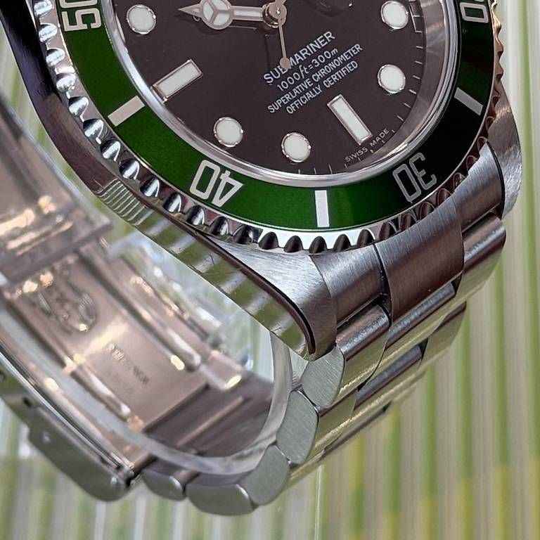 Orologi: Rolex Submariner "Kermit" Unpolished 16610LV – Usato da Genève venduto da minty.watches 6