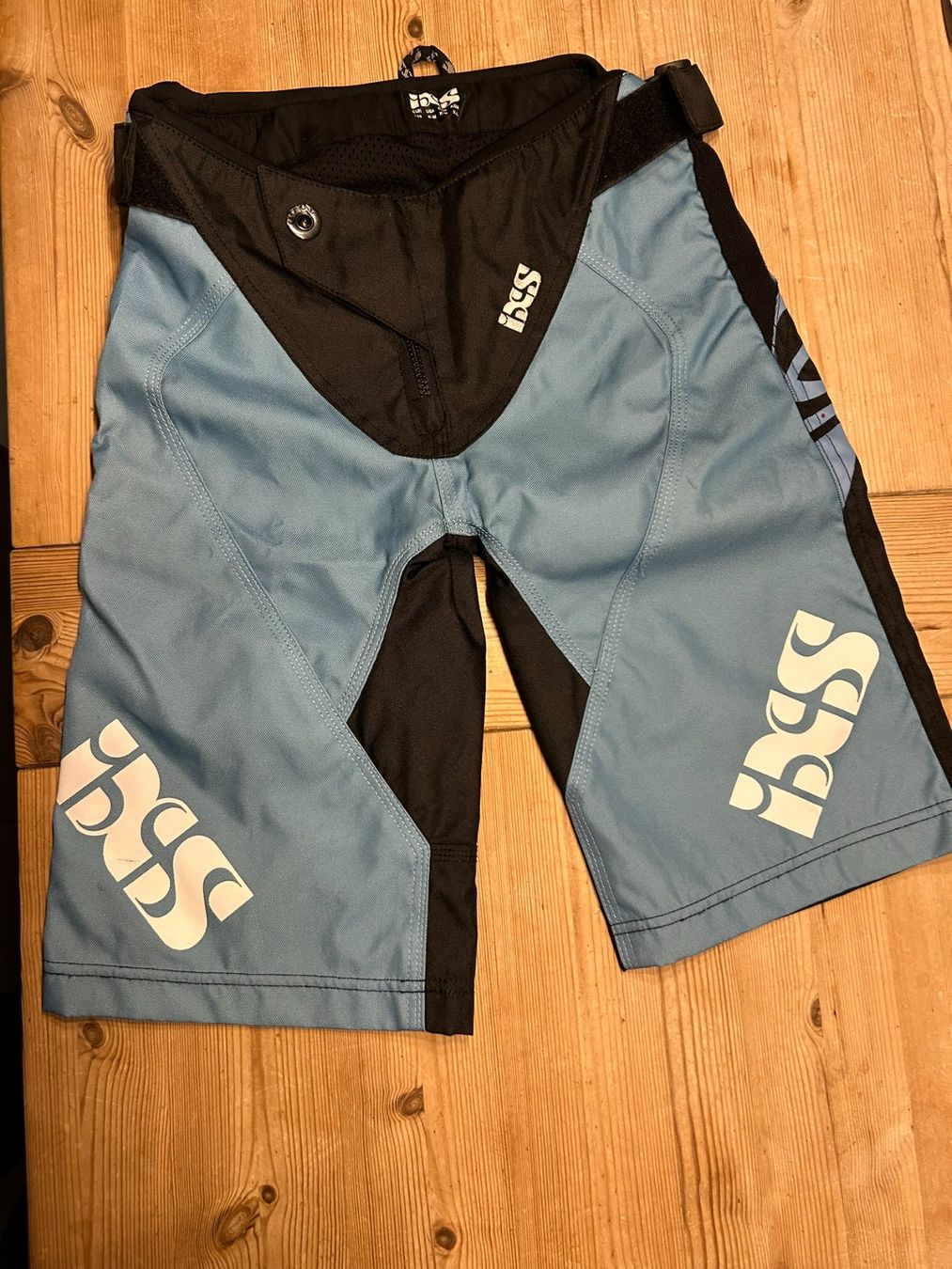 IXS Hosen: iXS Mountainbike - Hose Gr. 140 – Gebraucht aus Iseltwald von Waldisch