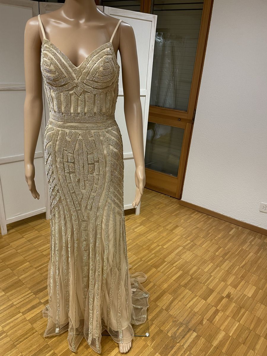 Robes: Abendkleid lang beige bestickt Grösse S neu – Neuf (Voir description) à Appenzell par mir_rqn6 3