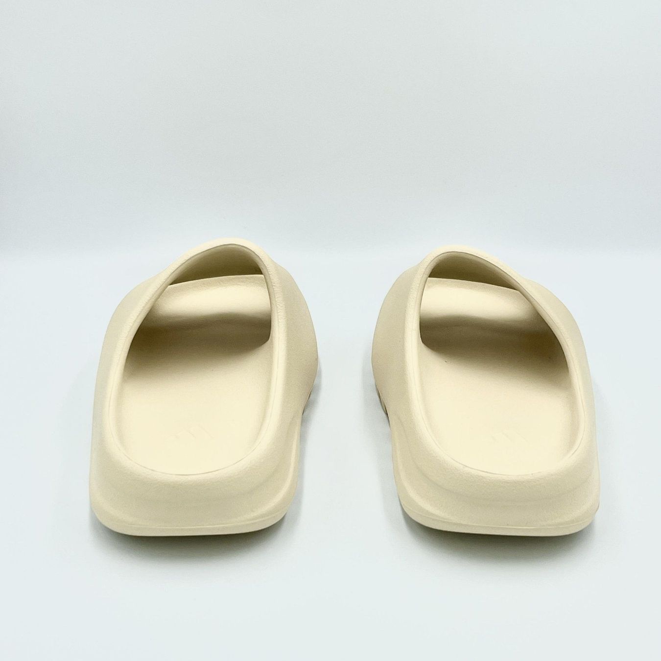 Adidas Scarpe da uomo: Adidas Yeezy Slide Bone EU 38 – Nuovo e nell'imballaggio originale da Erlinsbach venduto da sasneakers 2