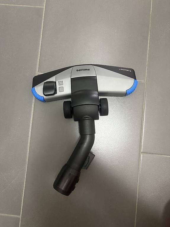 Philips Aspirateurs & Accessoires: Philips TriActive+ Bodendüse & Staubsaugerschlauch – D'occasion à Alchenflüh par Mjoysal._ 2