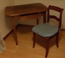 Table de bureau et sa chaise