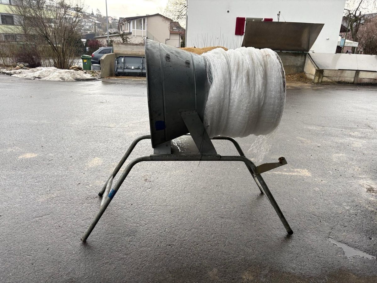 Alle Maschinen: Weihnachtsbaum-Verpacker – Gebraucht aus Küttigen von feroxx 1